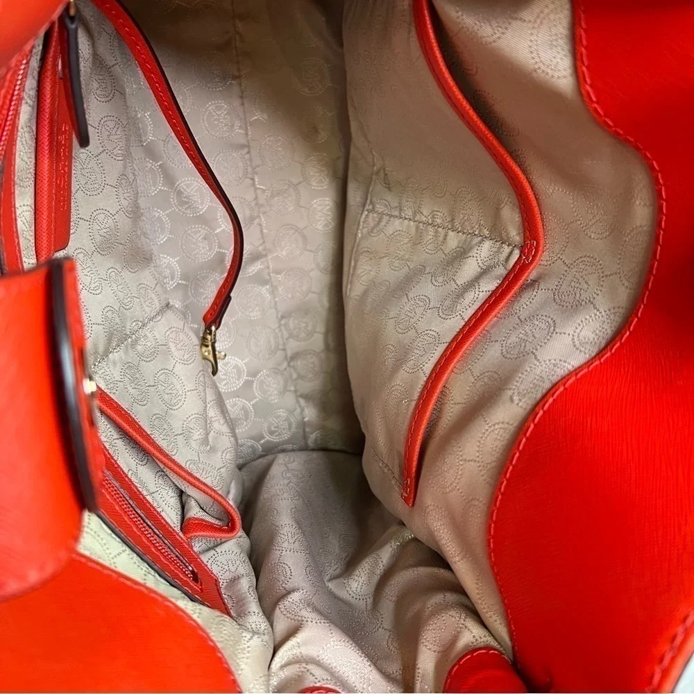 8- MICHAEL MICHAEL KORS Red Leather Hamilton Tote